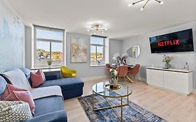 30 Percent Off! Stylish Apartment In Dewsbury -Close To Leeds